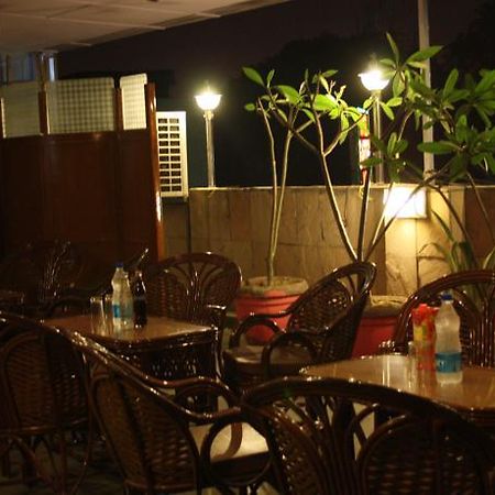 Hotel Rahul Palace Neu-Delhi Restaurant foto