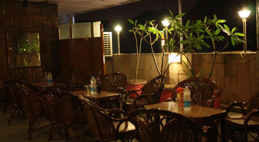 Hotel Rahul Palace Neu-Delhi Restaurant foto