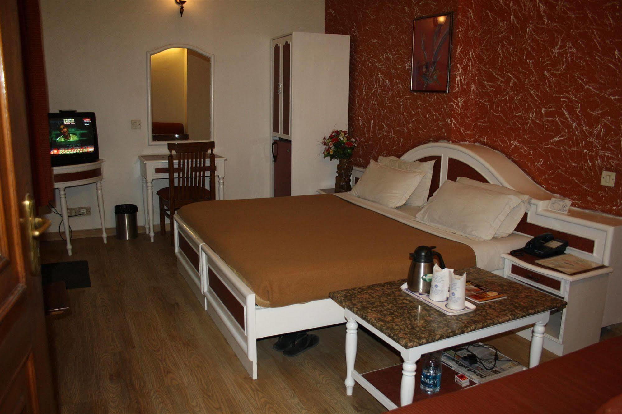 Hotel Rahul Palace Neu-Delhi Zimmer foto